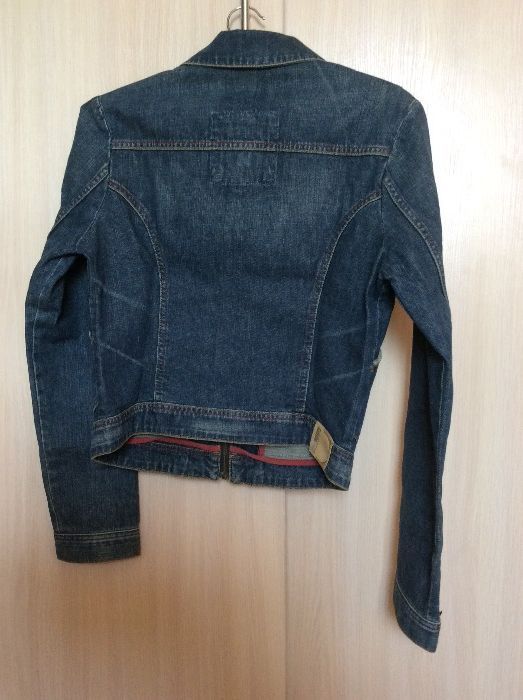 Женская джинсовая курточка