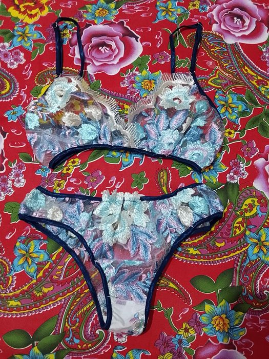 Бюстгальтеры новый