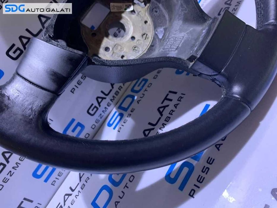 Volan din Piele in 3 Spite VW Passat B6 2005 - 2010 Cod: 3C0 419 091 AG / 3C0419091AG