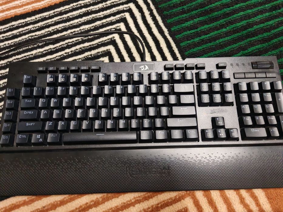 Tastatura Gaming Redragon Brahma RGB Mecanica Blue Switch