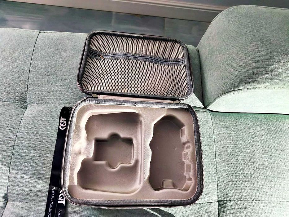 DJI Mini 3 + Telecomandă DJI RC cu Ecran + Geantă /Accesorii Protecție