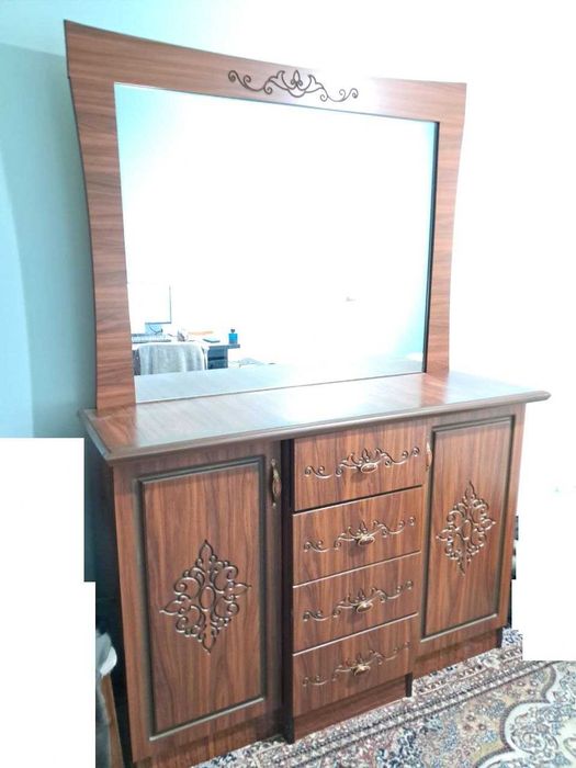 Трюмо сотилади - ётокхона мебель