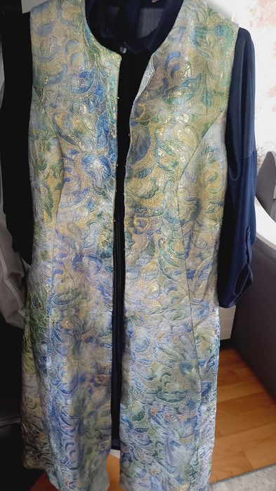 Камзол джакардовый. Размер 46/48
