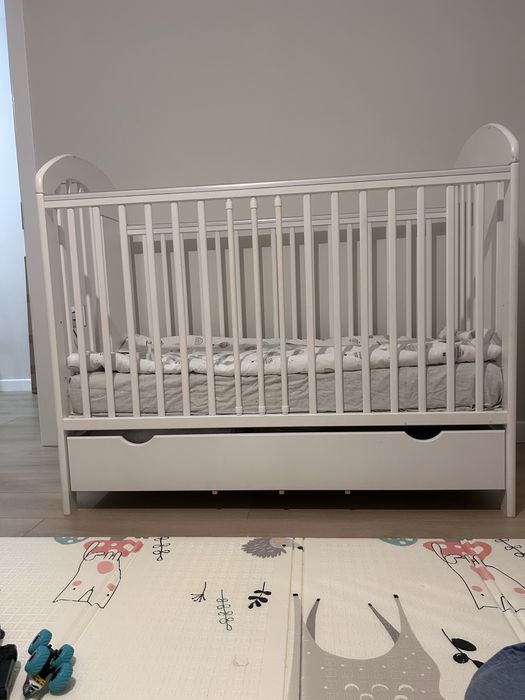 Детска дървена кошара, легло 120х60 + матрак + протектор за матрак