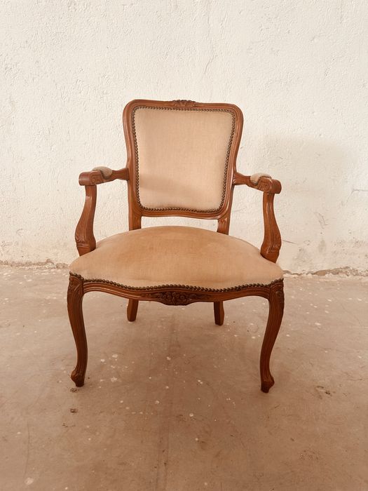Антикварно кресло Louis XV – масивна дървесина, Франция/Швеция, 60–70-те