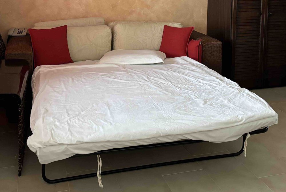 Разтегателен диван 200 см. (140см. ширина легло)