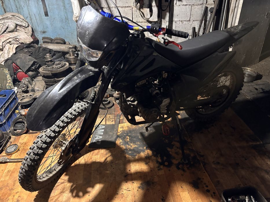 Продам эндуро 250куб