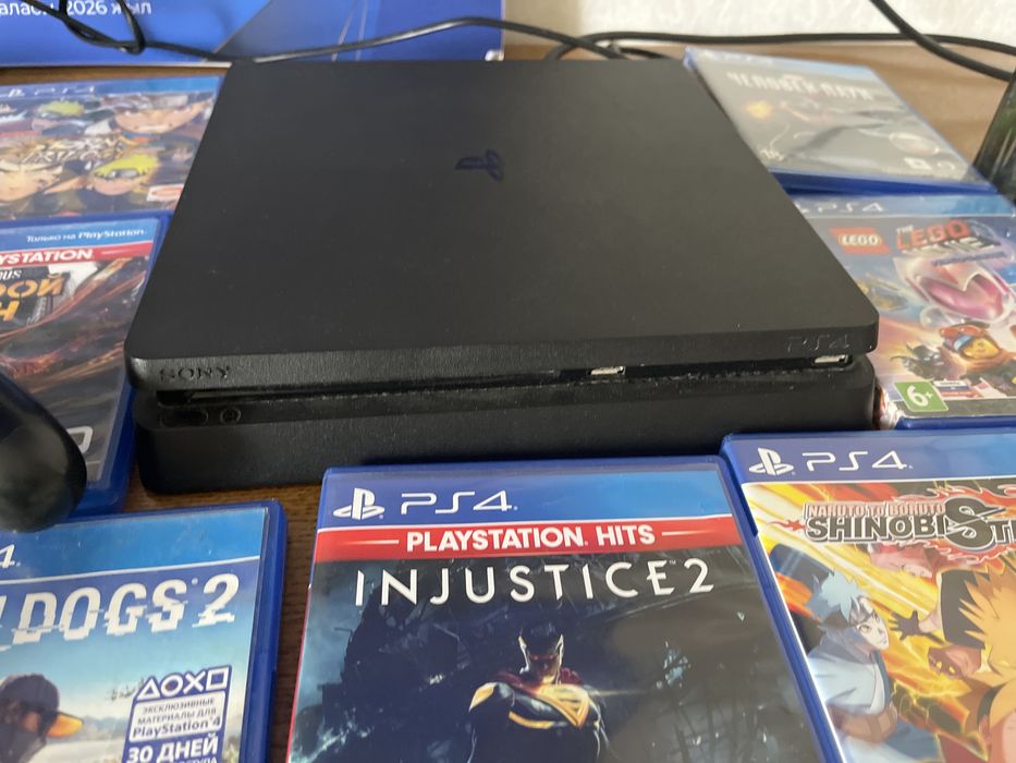 PS4 Slim 1 ТБ +  много игр