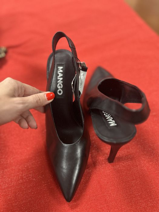 Pantofi piele naturala, picior subtire 38 sau 37