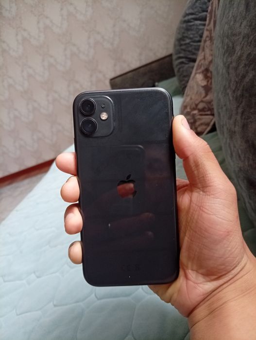 Айфон 11 128гб..