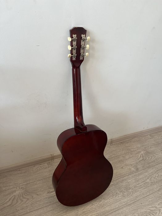 Гитара акустическая