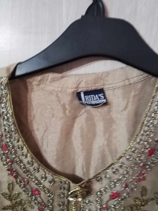 Sari indian deosebit