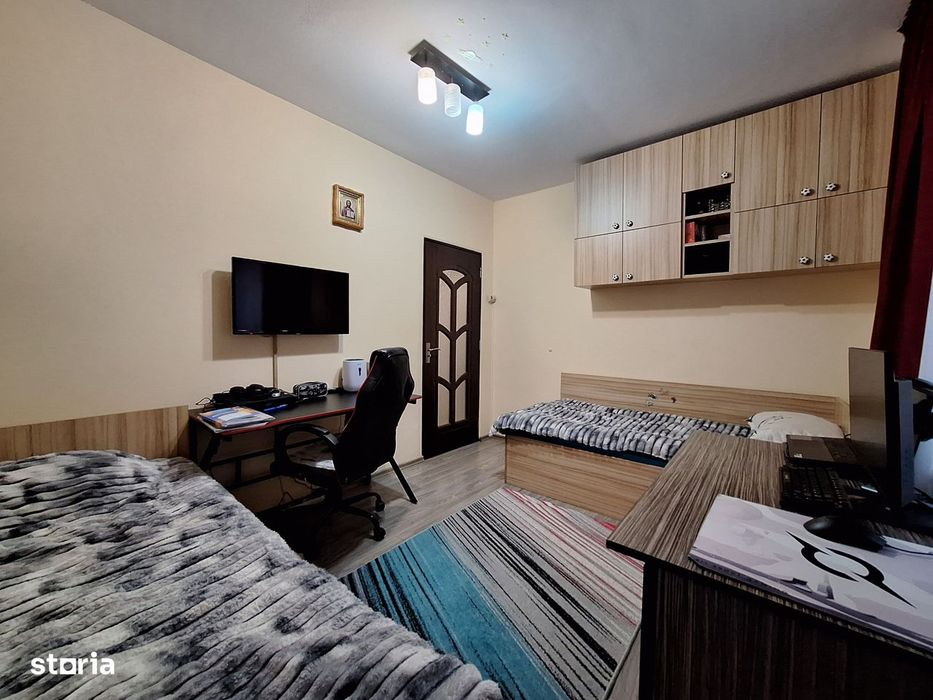 Apartament cu 3 camere, 58 mp, balcon, zona Eroilor
