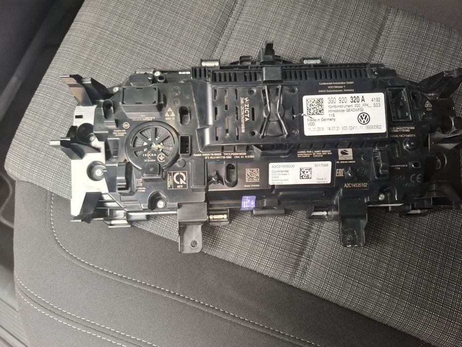 Дигитално табло за пасат 8.5