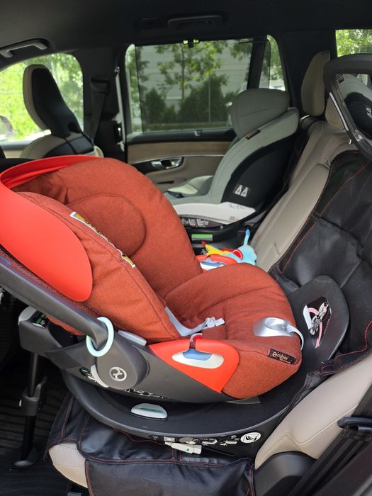 Vand Scoica + baza isofix Cybex Cloud Z i-size
