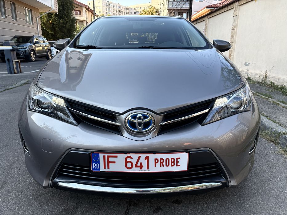 Toyota Auris 1.8 VVT Hybrid-Benzina,Consum 3.6%,Automatic,Garantie 1 an Hybrid