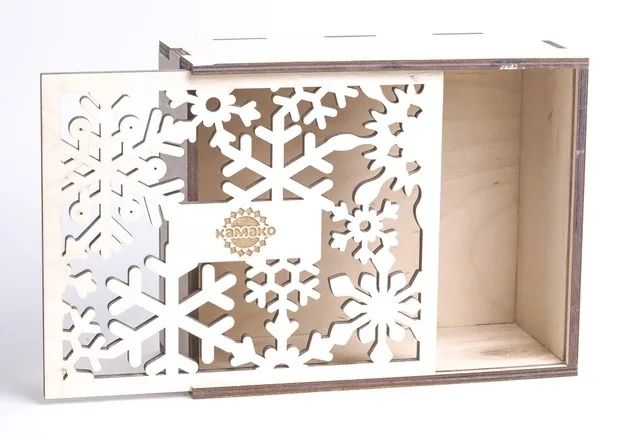 Новогодние подарочные  коробки