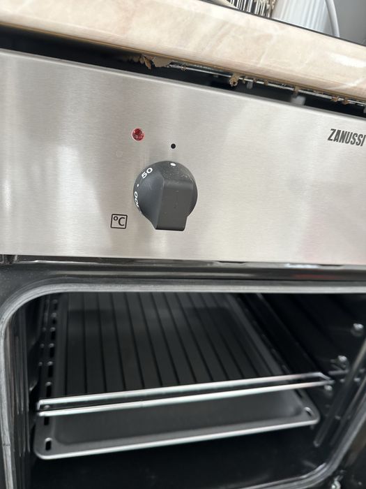 Нова фурна за вграждане ZANUSSI