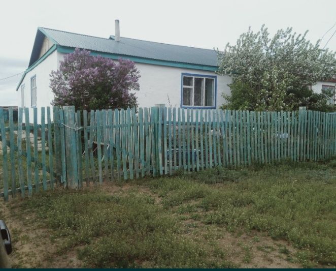 Продам дом село Кенес