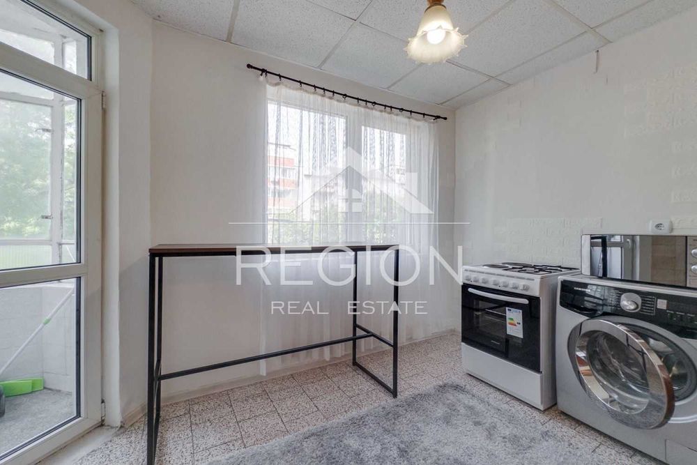 Дава се под наем Двустаен апартамент в Варна, Лятно кино Тракия - 70 кв.м за 438.6 € - Снимка #2