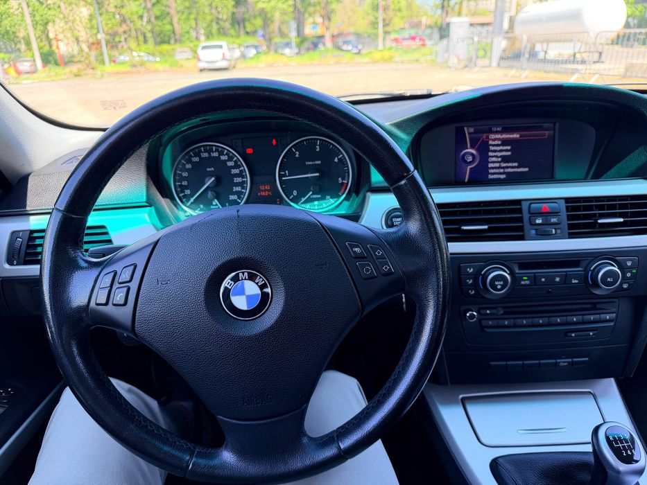 BMW 3 Series 2011 — imagine 4