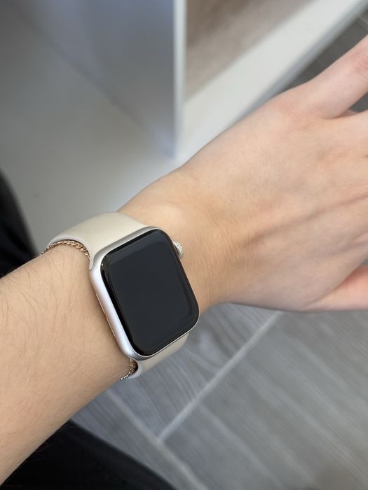продам Apple watch SE