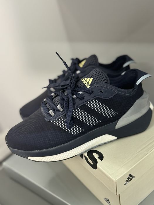 Маратонки Adidas Sportswear