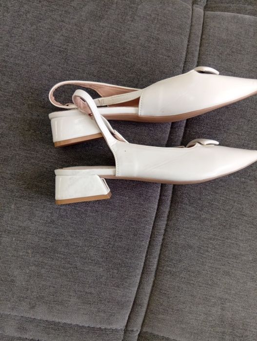 Женские туфли очень стильные не одеванное