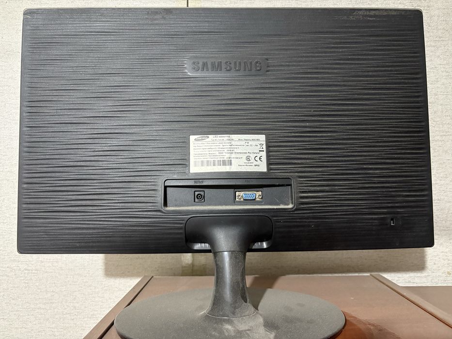 Монитор Samsung S22C150N