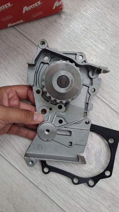 Продам помпу от рено логан 2