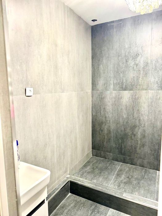 Яшнабад ЖК Азия Хаус срочно продается квартира  2/8/8  60м2