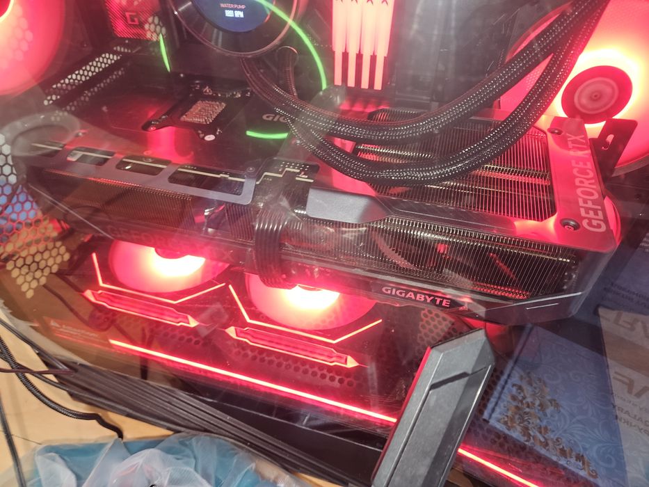 Продам видеокарту 5080 rtx gigabyte