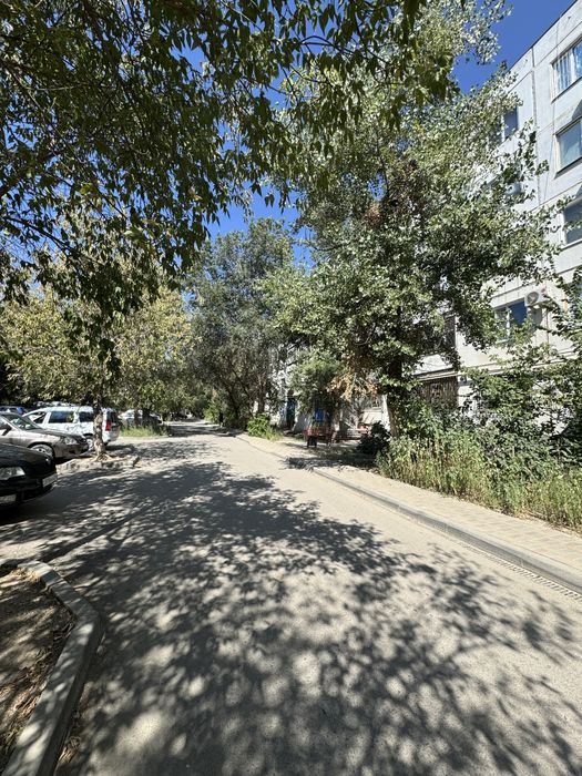 Продам 2 ком квартиру на Сазде