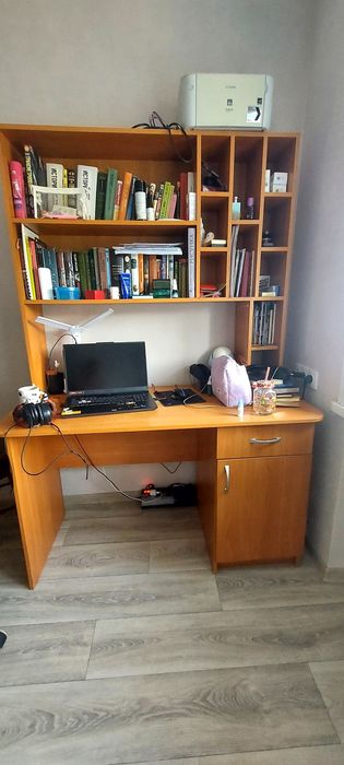 Продаётся стол для работы
