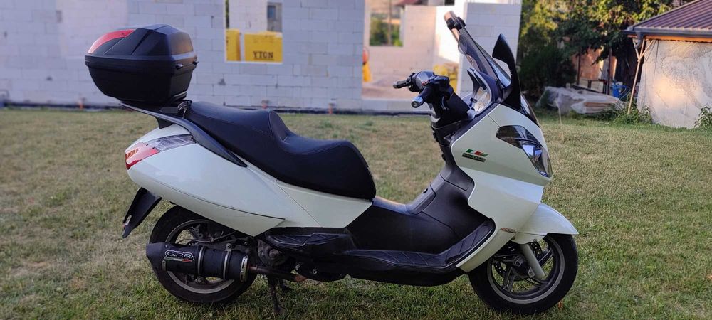 Скутер Aprilia Atlantic 300S