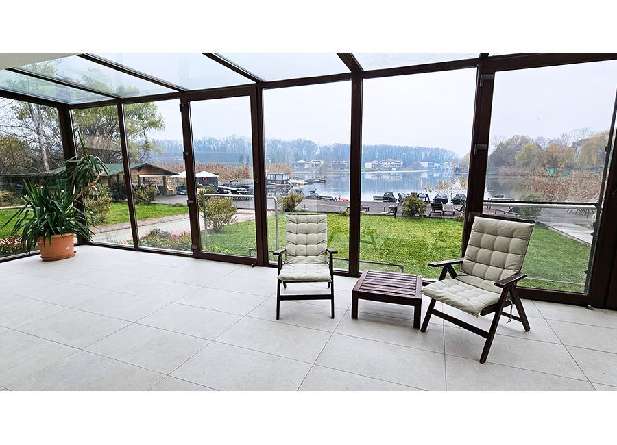 Apartament cu 3 camere | 134 mp | Acces direct la Lacul Snagov