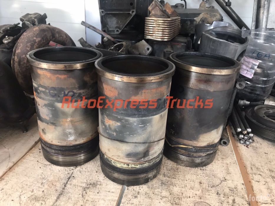 Masina pompieri butoi pompa apa scania P 310 motor cardan electromotor