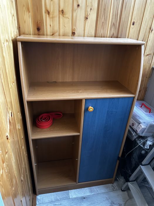 Продам библиотечку