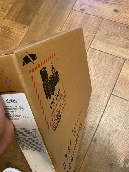 HP 15s-eq2004si AMD Ryzen 5500U | 512GB SSD | 8GB RAM | Nou Sigilat!