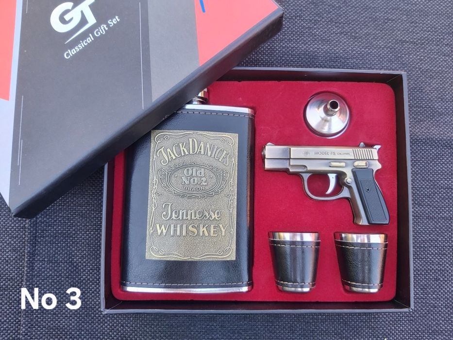 Подаръчен комплект Jack Daniel's,манерка,запалка и чаши,четири модела