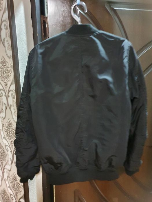 Куртка-бомбер мужская Pull & Bear