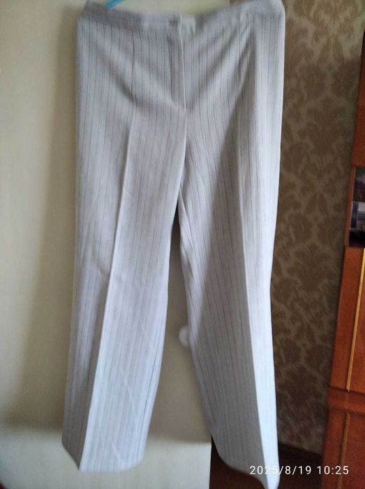 Брючный костюм, р. 52