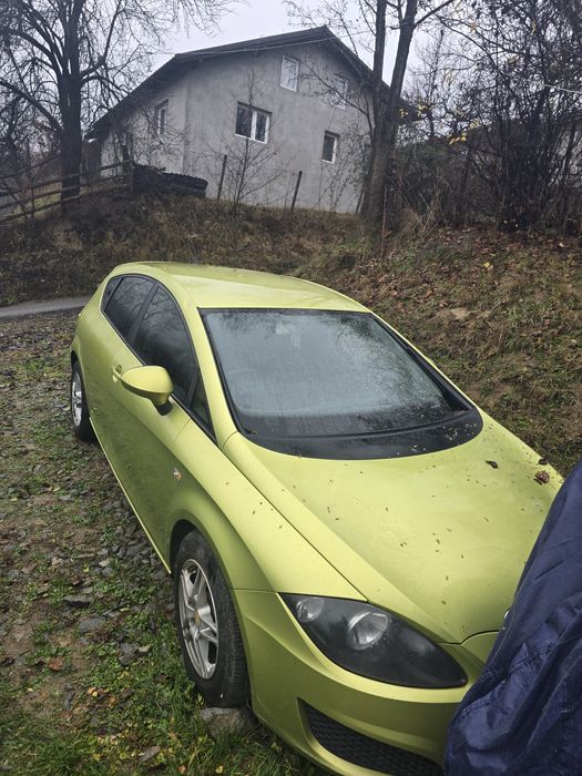 Se vinde întreagă sau pe piese! Masina functioneaza perfect!