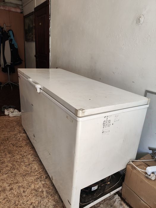 Продам Морозильник