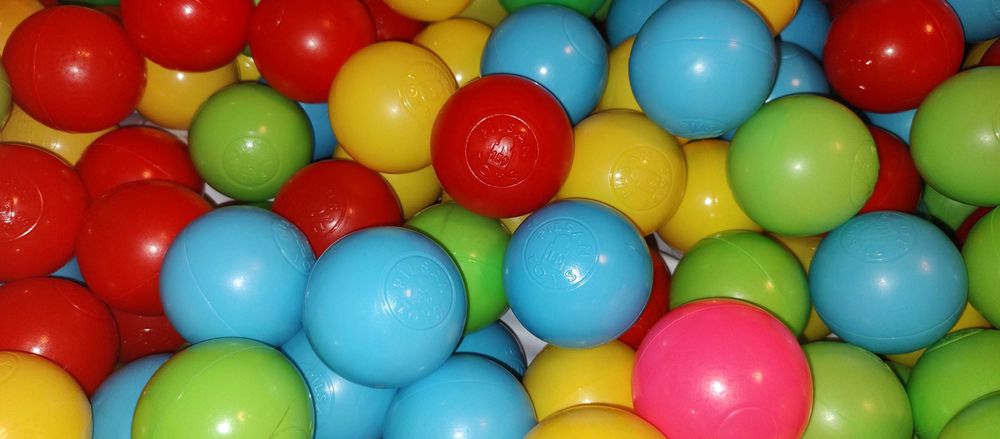 Пързалка DOLU + топки за басейн