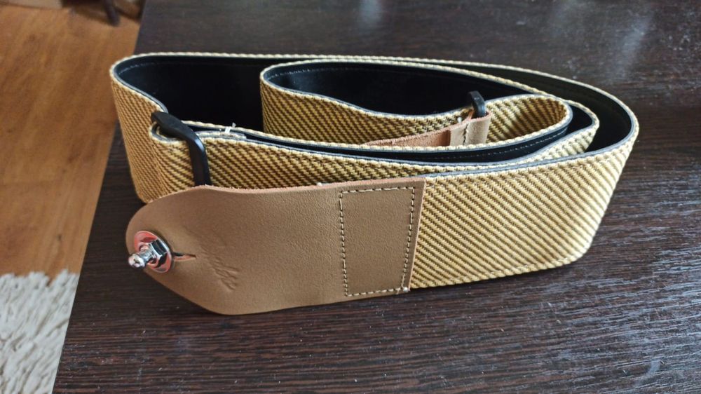 Бас-гитара Fender