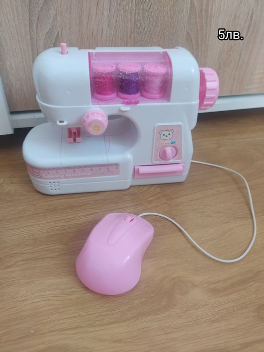 Играчки за момичета и момчета