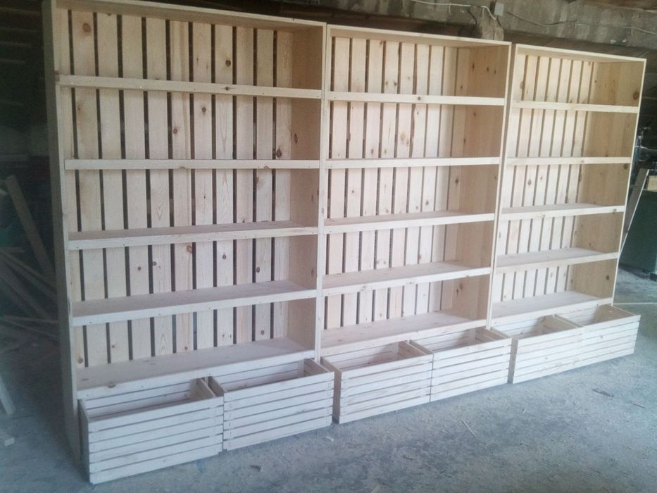 Секция от масив с чекмеджета от щайги