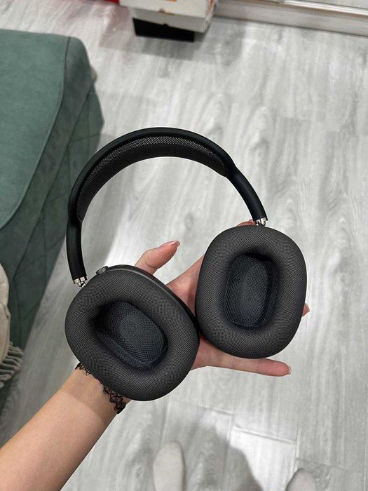 AirPods Max (2020 год)