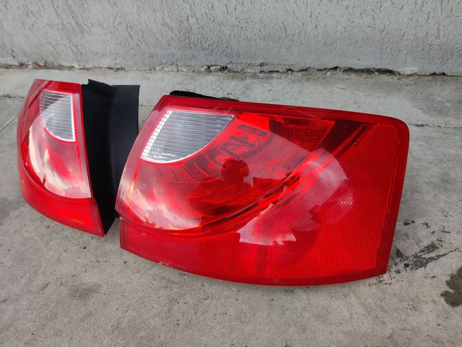 Stop Stopuri Lampa stanga dreapta haion aripa spate Seat EXEO Break 3R9945095A 96A